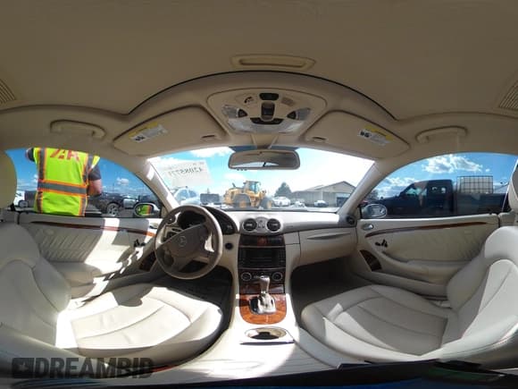 ✅ 2008 Mercedes-Benz CLK 350 • VIN: WDBTJ56H68F245431 • Lot: 42085771. Listed on IAAI with 38,540 mi. Free auction sales archive from the USA and detailed vehicle history report at DreamBid. Image 20.