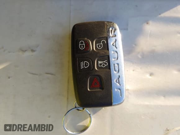 ✅ 2017 Jaguar XF 35t Prestige • VIN: SAJBK4BV5HCY26602 • Лот: 43654144. Опубликован ранее на IAAI с пробегом 117 159 миль. Бесплатный доступ к архиву аукционных продаж из США и подробный отчёт об истории автомобиля на DreamBid. Изображение 11.