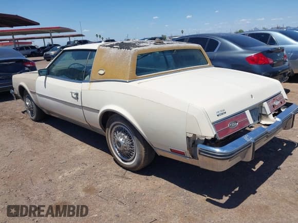 ✅ 1984 Buick Riviera • VIN: 1G4AZ57Y1EE422724 • Lot: 42443011. Wystawiony na IAAI z przebiegiem 7 506 mil. Bezpłatny archiwum sprzedaży aukcyjnych z USA i szczegółowy raport historii pojazdu na DreamBid. Zdjęcie 3.