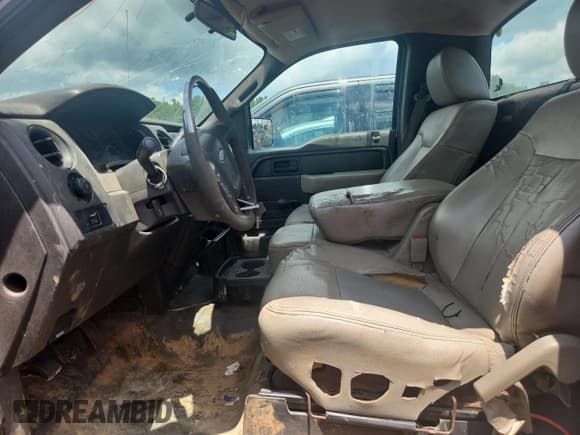 ✅ 2009 Ford F-150 XL • VIN: 1FTRF12819KB32135 • Лот: 62860825. Опубликован ранее на Copart с пробегом 266 068 миль. Бесплатный доступ к архиву аукционных продаж из США и подробный отчёт об истории автомобиля на DreamBid. Изображение 7.