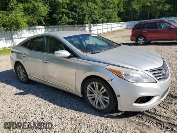 ✅ 2014 Hyundai Azera Limited • VIN: KMHFH4JG1EA424029 • Lot: 61127415. Wystawiony na Copart z przebiegiem 209 844 mil. Bezpłatny archiwum sprzedaży aukcyjnych z USA i szczegółowy raport historii pojazdu na DreamBid. Zdjęcie 4.
