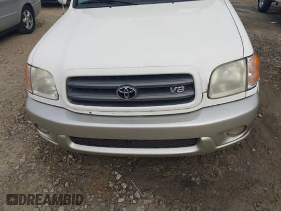 ✅ 2004 Toyota Sequoia SR5 • VIN: 5TDZT34A04S235004 • Лот: 43764662. Опубликован ранее на IAAI с пробегом Не указан. Бесплатный доступ к архиву аукционных продаж из США и подробный отчёт об истории автомобиля на DreamBid. Изображение 12.