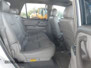 ✅ 2005 Toyota Sequoia Limited • VIN: 5TDZT38A25S242760 • Lot: 42891561. Wystawiony na IAAI z przebiegiem 439 076 mil. Bezpłatny archiwum sprzedaży aukcyjnych z USA i szczegółowy raport historii pojazdu na DreamBid. Zdjęcie 8.