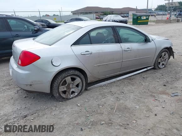 ✅ 2010 Pontiac G6 1SD • VIN: 1G2ZA5EB6A4165416 • Lot: 42736340. Listed on IAAI with 116,527 mi. Free auction sales archive from the USA and detailed vehicle history report at DreamBid. Image 4.