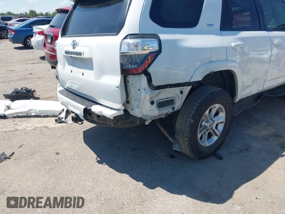 ✅ 2021 Toyota 4Runner SR5 Premium • VIN: JTEFU5JR9M5250155 • Лот: 43133233. Опубликован ранее на IAAI с пробегом Не указан. Бесплатный доступ к архиву аукционных продаж из США и подробный отчёт об истории автомобиля на DreamBid. Изображение 6.