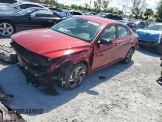 2025 Hyundai Elantra SEL Sport with VIN KMHLM4DG8SU875463, listed as a Copart auction lot 80696775 with 8,567 mi miles and Non repairable. Bid and sale history available at DreamBid. Image 1.