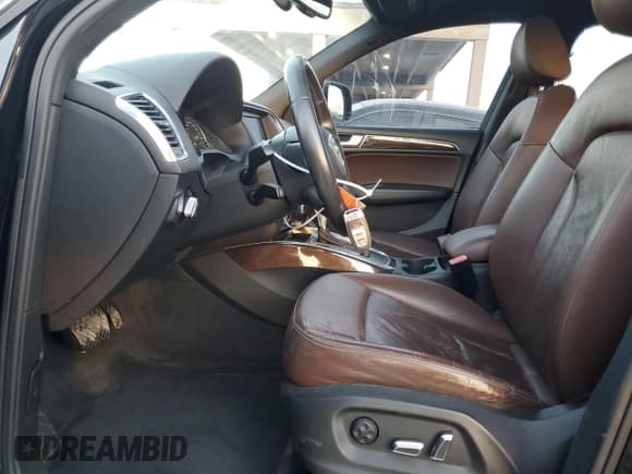 ✅ 2014 Audi Q5 Premium Plus • VIN: WA1LFAFPXEA047585 • Lot: 93554355. Wystawiony na Copart z przebiegiem 154 755 mil. Bezpłatny archiwum sprzedaży aukcyjnych z USA i szczegółowy raport historii pojazdu na DreamBid. Zdjęcie 7.