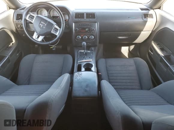 ✅ 2011 Dodge Challenger • VIN: 2B3CJ4DG0BH501799 • Lot: 80116234. Wystawiony na Copart z przebiegiem 272 728 mil. Bezpłatny archiwum sprzedaży aukcyjnych z USA i szczegółowy raport historii pojazdu na DreamBid. Zdjęcie 8.