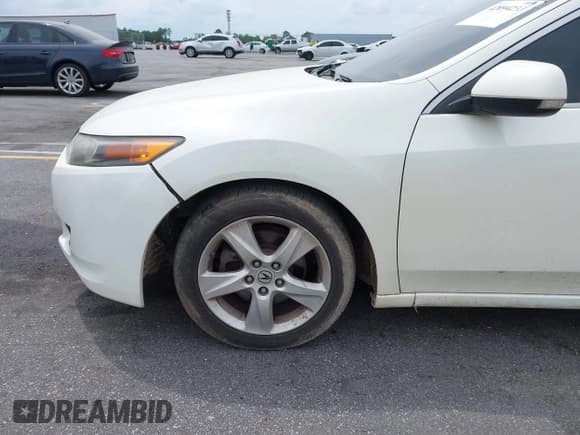 ✅ 2010 Acura TSX • VIN: JH4CU2F63AC043125 • Lot: 42094233. Wystawiony na IAAI z przebiegiem 211 839 mil. Bezpłatny archiwum sprzedaży aukcyjnych z USA i szczegółowy raport historii pojazdu na DreamBid. Zdjęcie 13.