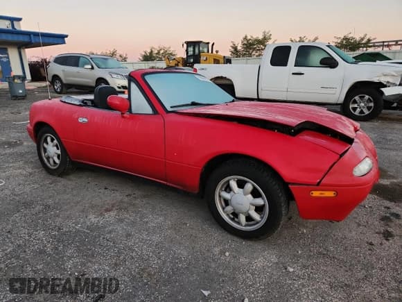 ✅ 1991 Mazda MX-5 Miata Special Edition • VIN: JM1NA3517M1240071 • Lot: 90069835. Listed on Copart with 96,172 mi. Free auction sales archive from the USA and detailed vehicle history report at DreamBid. Image 4.