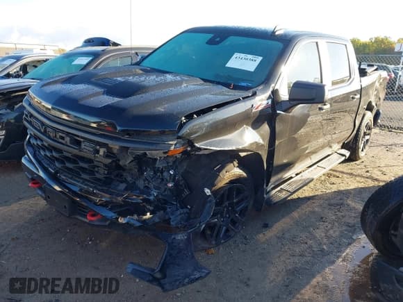 ✅ 2022 Chevrolet Silverado 1500 Custom Trail Boss • VIN: 3GCPDCEK9NG631542 • Lot: 43430388. Wystawiony na IAAI z przebiegiem 42 898 mil. Bezpłatny archiwum sprzedaży aukcyjnych z USA i szczegółowy raport historii pojazdu na DreamBid. Zdjęcie 6.