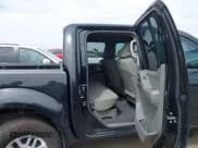 ✅ 2019 Nissan Frontier Pro-4X • VIN: 1N6AD0EV7KN732108 • Лот: 43098173. Опубликован ранее на IAAI с пробегом 105 042 миль. Бесплатный доступ к архиву аукционных продаж из США и подробный отчёт об истории автомобиля на DreamBid. Изображение 8.