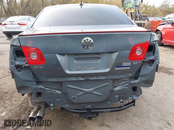 ✅ 2006 Volkswagen Jetta • VIN: 3VWAJ71K16M729301 • Lot: 43649223. Listed on IAAI with 137,412 mi. Free auction sales archive from the USA and detailed vehicle history report at DreamBid. Image 6.