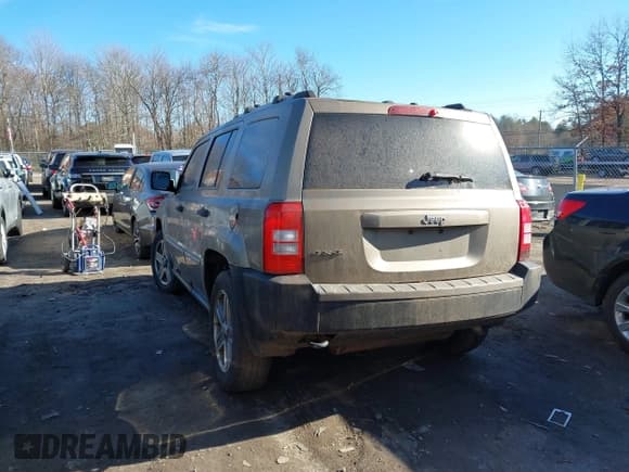 ✅ 2008 Jeep Patriot Limited • VIN: 1J8FF48W18D567128 • Lot: 43899454. Listed on IAAI with Not provided. Free auction sales archive from the USA and detailed vehicle history report at DreamBid. Image 3.