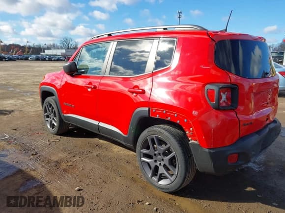 ✅ 2021 Jeep Renegade Latitude • VIN: ZACNJDBB4MPM33455 • Lot: 43762022. Wystawiony na IAAI z przebiegiem 42 868 mil. Bezpłatny archiwum sprzedaży aukcyjnych z USA i szczegółowy raport historii pojazdu na DreamBid. Zdjęcie 3.