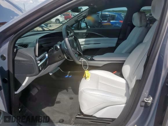 ✅ 2024 Cadillac LYRIQ Luxury • VIN: 1GYKPRRK8RZ123254 • Лот: 61784065. Опубликован ранее на Copart с пробегом 15 485 миль. Бесплатный доступ к архиву аукционных продаж из США и подробный отчёт об истории автомобиля на DreamBid. Изображение 7.