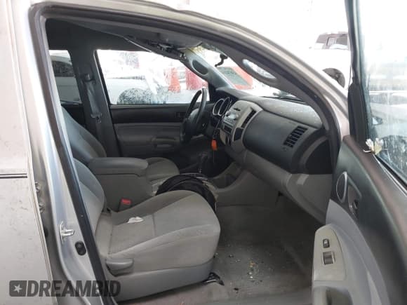 ✅ 2008 Toyota Tacoma PreRunner • VIN: 3TMJU62N58M055203 • Lot: 43674114. Listed on IAAI with 104,583 mi. Free auction sales archive from the USA and detailed vehicle history report at DreamBid. Image 5.