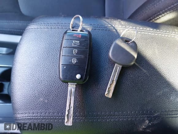 ✅ 2014 Kia Sportage LX • VIN: KNDPB3AC2E7548597 • Lot: 43553181. Wystawiony na IAAI z przebiegiem 121 687 mil. Bezpłatny archiwum sprzedaży aukcyjnych z USA i szczegółowy raport historii pojazdu na DreamBid. Zdjęcie 11.