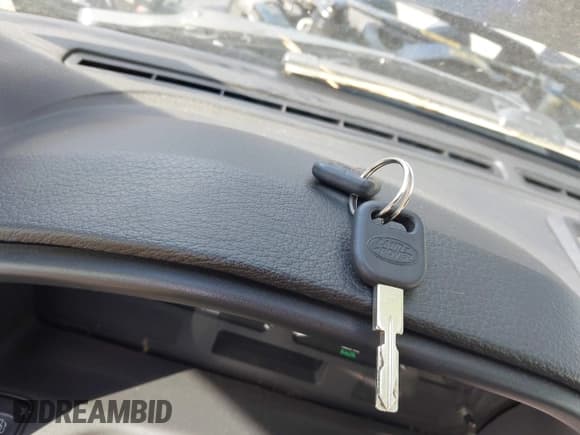 ✅ 1998 Land Rover Range Rover • VIN: SALPV1441WA380786 • Lot: 43100635. Wystawiony na IAAI z przebiegiem 123 506 mil. Bezpłatny archiwum sprzedaży aukcyjnych z USA i szczegółowy raport historii pojazdu na DreamBid. Zdjęcie 11.