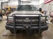 ✅ 2001 Chevrolet Silverado 2500HD • VIN: 1GCHK23121F128459 • Lot: 60525805. Wystawiony na Copart z przebiegiem Nie podano. Bezpłatny archiwum sprzedaży aukcyjnych z USA i szczegółowy raport historii pojazdu na DreamBid. Zdjęcie 5.