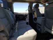 ✅ 2015 Chevrolet Silverado 2500HD LT • VIN: 1GC1KVEG5FF113286 • Lot: 49651474. Wystawiony na Copart z przebiegiem 174 076 mil. Bezpłatny archiwum sprzedaży aukcyjnych z USA i szczegółowy raport historii pojazdu na DreamBid. Zdjęcie 10.