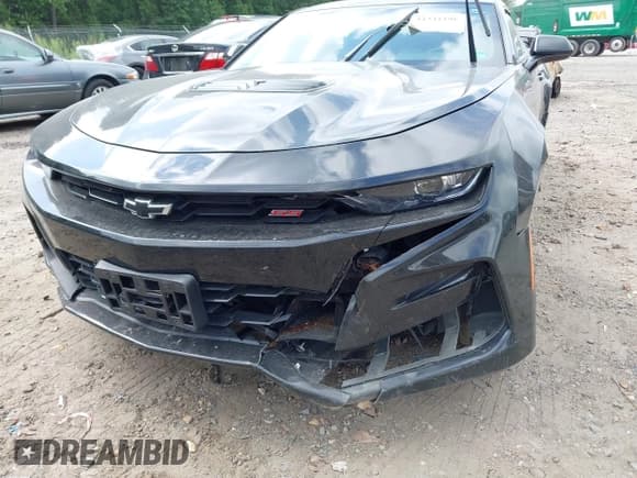 ✅ 2022 Chevrolet Camaro LT1 • VIN: 1G1FF1R70N0129998 • Lot: 42541190. Wystawiony na IAAI z przebiegiem 51 954 mil. Bezpłatny archiwum sprzedaży aukcyjnych z USA i szczegółowy raport historii pojazdu na DreamBid. Zdjęcie 17.