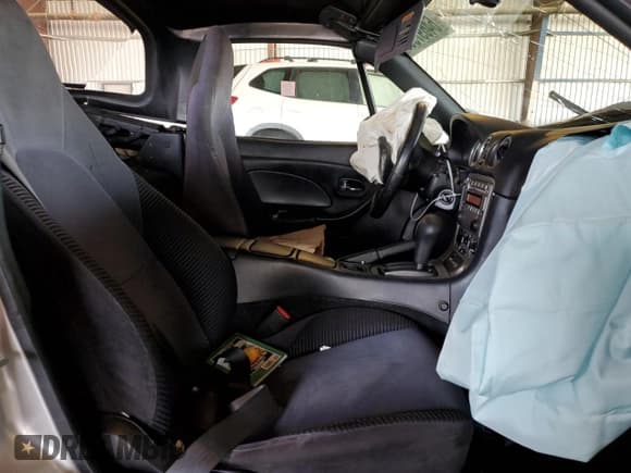 ✅ 2004 Mazda MX-5 Miata Cloth • VIN: JM1NB353340406624 • Lot: 64697905. Wystawiony na Copart z przebiegiem 117 206 mil. Bezpłatny archiwum sprzedaży aukcyjnych z USA i szczegółowy raport historii pojazdu na DreamBid. Zdjęcie 10.