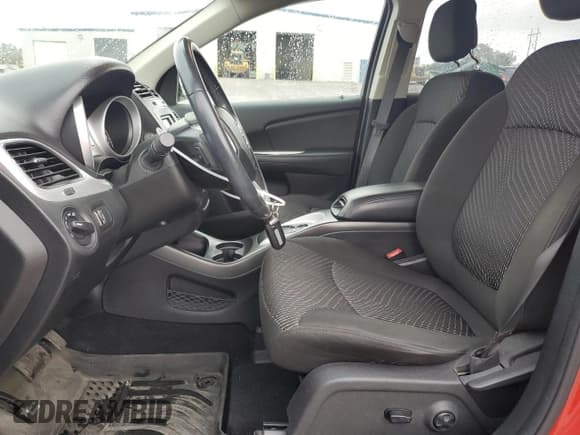 ✅ 2020 Dodge Journey SE Value • VIN: 3C4PDCAB4LT270473 • Lot: 90302695. Wystawiony na Copart z przebiegiem 67 019 mil. Bezpłatny archiwum sprzedaży aukcyjnych z USA i szczegółowy raport historii pojazdu na DreamBid. Zdjęcie 7.