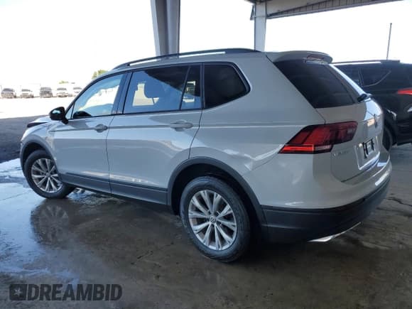 ✅ 2019 Volkswagen Tiguan S • VIN: 3VV1B7AX4KM031210 • Lot: 93193205. Listed on Copart with 51,985 mi. Free auction sales archive from the USA and detailed vehicle history report at DreamBid. Image 2.