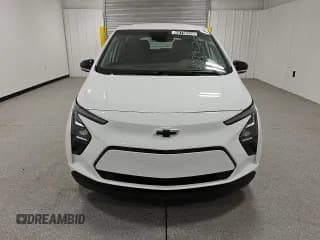 ✅ 2023 Chevrolet Bolt EV 1LT • VIN: 1G1FW6S00P4196865 • Lot: 48795295. Wystawiony na Copart z przebiegiem 20 690 mil. Bezpłatny archiwum sprzedaży aukcyjnych z USA i szczegółowy raport historii pojazdu na DreamBid. Zdjęcie 5.