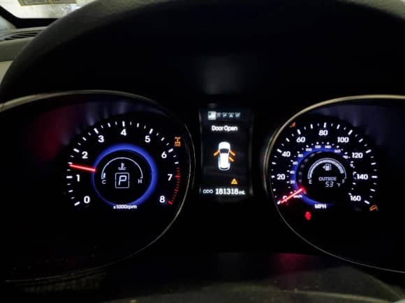 2013 Hyundai Santa Fe Limited with VIN KM8SRDHF3DU022888, listed as a Copart auction lot 82656145 with 181,318 mi miles and Clean title. Bid and sale history available at DreamBid. Image 9.