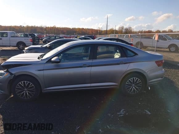 ✅ 2019 Volkswagen Jetta SEL • VIN: 3VWE57BU7KM182390 • Лот: 43565558. Опубликован ранее на IAAI с пробегом 47 522 миль. Бесплатный доступ к архиву аукционных продаж из США и подробный отчёт об истории автомобиля на DreamBid. Изображение 14.