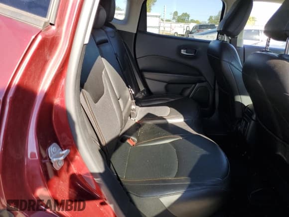 ✅ 2020 Jeep Compass Limited • VIN: 3C4NJDCB2LT244800 • Lot: 84745965. Wystawiony na Copart z przebiegiem 83 939 mil. Bezpłatny archiwum sprzedaży aukcyjnych z USA i szczegółowy raport historii pojazdu na DreamBid. Zdjęcie 10.