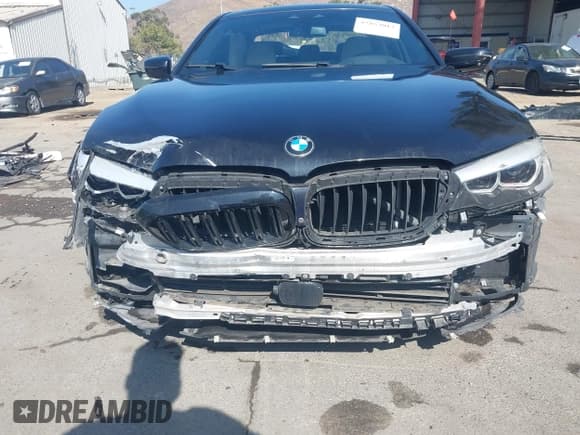 ✅ 2019 BMW 5 Series 540i • VIN: WBAJE5C58KWW28427 • Lot: 42853012. Listed on IAAI with 97,214 mi. Free auction sales archive from the USA and detailed vehicle history report at DreamBid. Image 18.