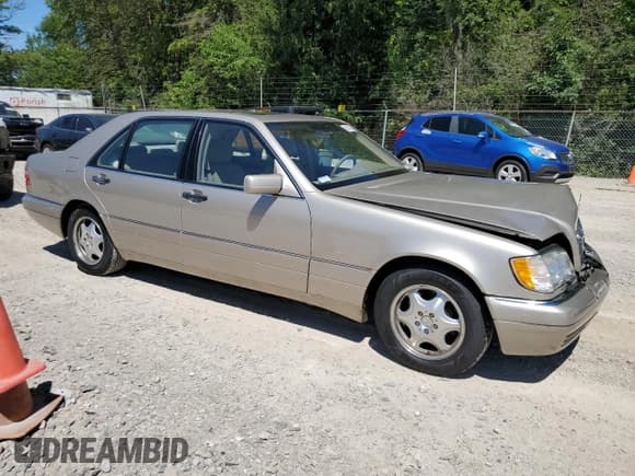 ✅ 1999 Mercedes-Benz S 320/430/500 • VIN: WDBGA33G4XA428050 • Lot: 69560465. Wystawiony na Copart z przebiegiem 43 642 mil. Bezpłatny archiwum sprzedaży aukcyjnych z USA i szczegółowy raport historii pojazdu na DreamBid. Zdjęcie 4.