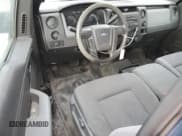 ✅ 2013 Ford F-150 XL • VIN: 1FTMF1CM5DKF27921 • Lot: 93141745. Wystawiony na Copart z przebiegiem 99 146 mil. Bezpłatny archiwum sprzedaży aukcyjnych z USA i szczegółowy raport historii pojazdu na DreamBid. Zdjęcie 8.