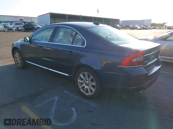 ✅ 2011 Volvo S80 3.2L • VIN: YV1940AS5B1145425 • Лот: 43772786. Опубликован ранее на IAAI с пробегом 149 642 миль. Бесплатный доступ к архиву аукционных продаж из США и подробный отчёт об истории автомобиля на DreamBid. Изображение 3.