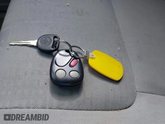 ✅ 2006 Chevrolet Equinox LS • VIN: 2CNDL13F266060436 • Лот: 42380581. Опубликован ранее на IAAI с пробегом 129 639 миль. Бесплатный доступ к архиву аукционных продаж из США и подробный отчёт об истории автомобиля на DreamBid. Изображение 11.