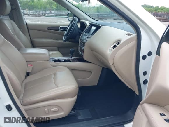 ✅ 2017 Nissan Pathfinder Platinum • VIN: 5N1DR2MN4HC641683 • Лот: 42134044. Опубликован ранее на IAAI с пробегом 146 882 миль. Бесплатный доступ к архиву аукционных продаж из США и подробный отчёт об истории автомобиля на DreamBid. Изображение 5.