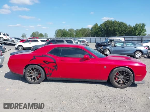 ✅ 2016 Dodge Challenger SRT Hellcat • VIN: 2C3CDZC95GH288477 • Lot: 43408176. Wystawiony na IAAI z przebiegiem 56 304 mil. Bezpłatny archiwum sprzedaży aukcyjnych z USA i szczegółowy raport historii pojazdu na DreamBid. Zdjęcie 14.