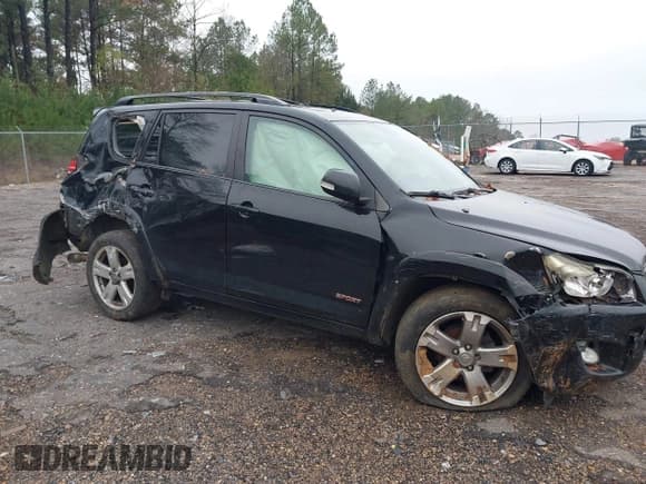 ✅ 2011 Toyota RAV4 Sport • VIN: JTMRF4DV4B5045421 • Lot: 43858182. Listed on IAAI with 244,456 mi. Free auction sales archive from the USA and detailed vehicle history report at DreamBid. Image 6.