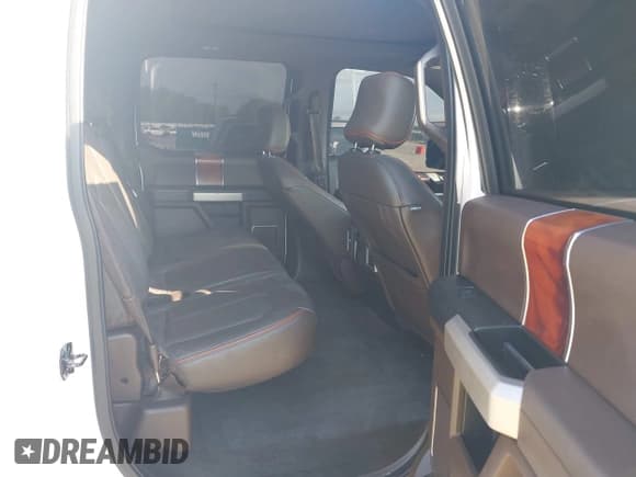 ✅ 2015 Ford F-150 XLT • VIN: 1FTEW1EG1FFC61434 • Lot: 42137771. Wystawiony na IAAI z przebiegiem Nie podano. Bezpłatny archiwum sprzedaży aukcyjnych z USA i szczegółowy raport historii pojazdu na DreamBid. Zdjęcie 8.