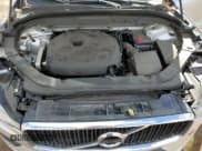 ✅ 2018 Volvo XC60 Momentum • VIN: LYV102RK3JB100845 • Lot: 90073965. Wystawiony na Copart z przebiegiem 58 828 mil. Bezpłatny archiwum sprzedaży aukcyjnych z USA i szczegółowy raport historii pojazdu na DreamBid. Zdjęcie 12.