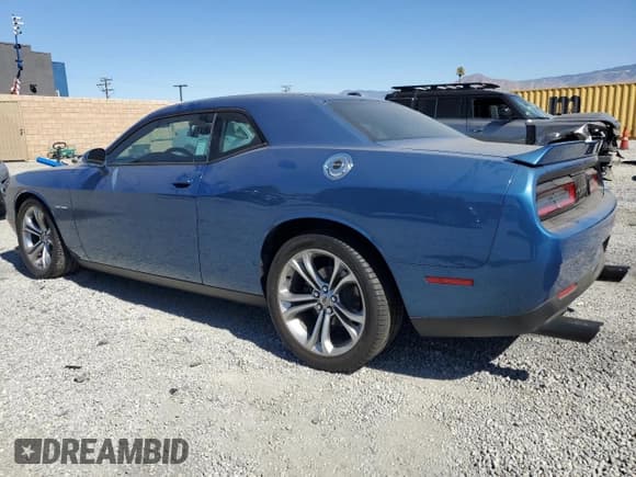 ✅ 2020 Dodge Challenger R/T 50th Anniversary • VIN: 2C3CDZBT4LH215401 • Lot: 69131955. Wystawiony na Copart z przebiegiem 49 610 mil. Bezpłatny archiwum sprzedaży aukcyjnych z USA i szczegółowy raport historii pojazdu na DreamBid. Zdjęcie 2.