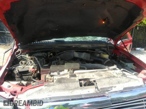 ✅ 2002 Ford F-250 XL • VIN: 1FTNX21L02ED61191 • Lot: 40279752. Wystawiony na IAAI z przebiegiem Nie podano. Bezpłatny archiwum sprzedaży aukcyjnych z USA i szczegółowy raport historii pojazdu na DreamBid. Zdjęcie 10.