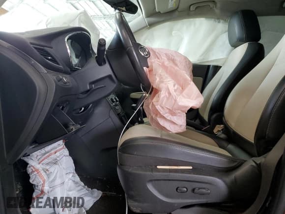 ✅ 2020 Buick Encore Sport Touring • VIN: KL4CJ1SB9LB013279 • Lot: 71683025. Listed on Copart with 68,153 mi. Free auction sales archive from the USA and detailed vehicle history report at DreamBid. Image 7.