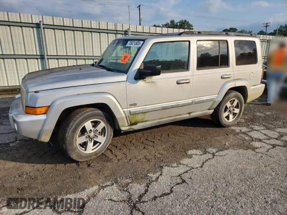 ✅ 2006 Jeep Commander • VIN: 1J8HH48N36C283495 • Лот: 70921505. Опубликован ранее на Copart с пробегом 212 349 миль. Бесплатный доступ к архиву аукционных продаж из США и подробный отчёт об истории автомобиля на DreamBid. Изображение 1.