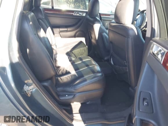 ✅ 2005 Chrysler Pacifica Touring • VIN: 2C4GF68485R243690 • Lot: 43601775. Listed on IAAI with 168,431 mi. Free auction sales archive from the USA and detailed vehicle history report at DreamBid. Image 8.