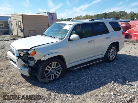 ✅ 2013 Toyota 4Runner SR5 • VIN: JTEZU5JR6D5058656 • Lot: 43489065. Wystawiony na IAAI z przebiegiem 204 674 mil. Bezpłatny archiwum sprzedaży aukcyjnych z USA i szczegółowy raport historii pojazdu na DreamBid. Zdjęcie 2.