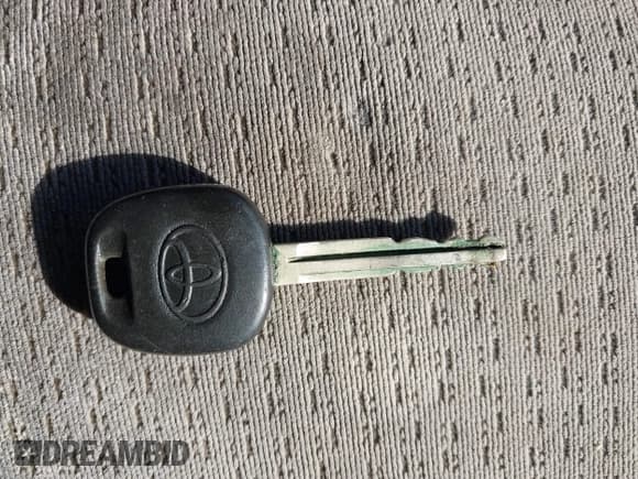 ✅ 2008 Toyota Corolla S • VIN: 1NXBR32EX8Z027232 • Лот: 43599365. Опубликован ранее на IAAI с пробегом 179 213 миль. Бесплатный доступ к архиву аукционных продаж из США и подробный отчёт об истории автомобиля на DreamBid. Изображение 11.